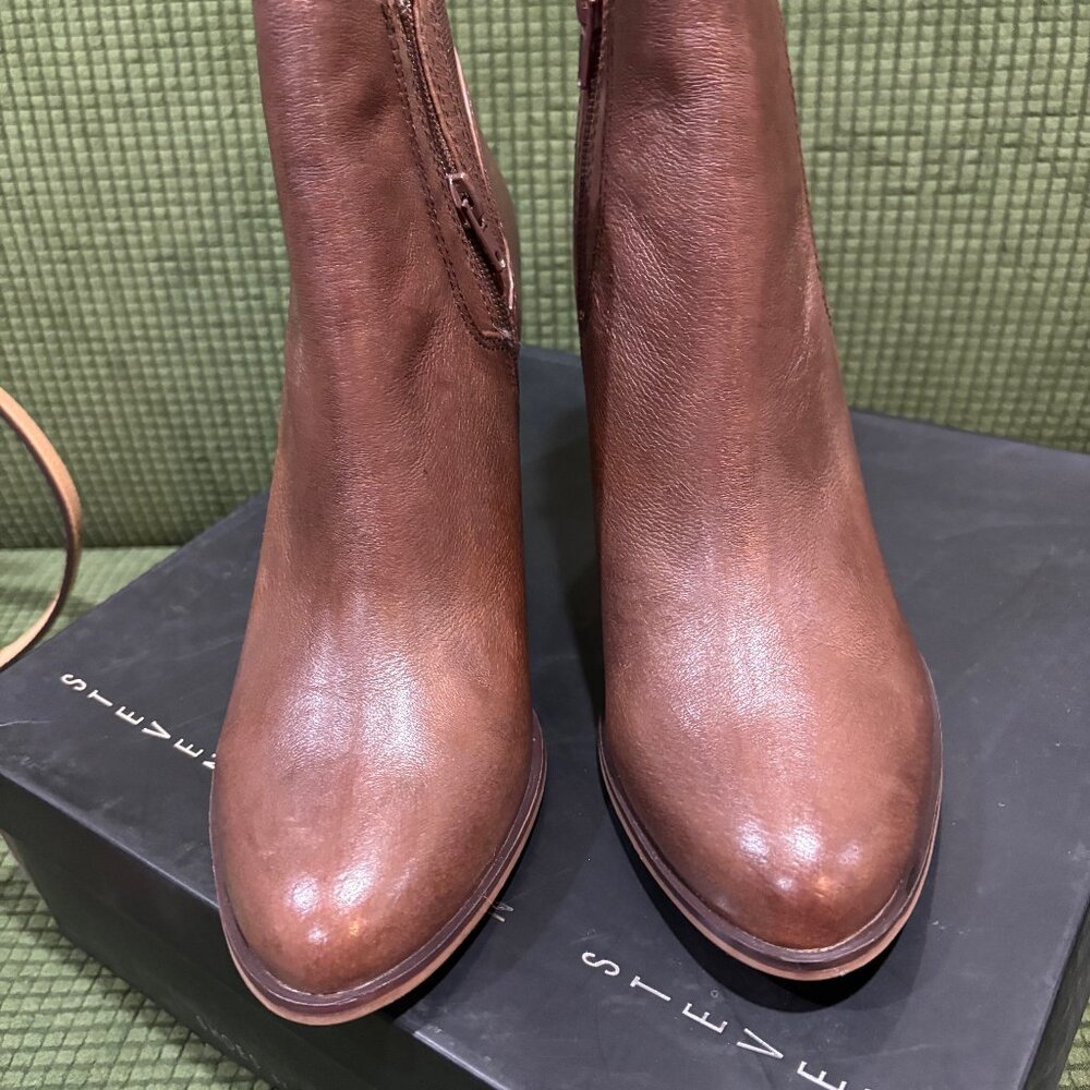 Steve Madden Roami Cognac Leather Bootie -New in Box